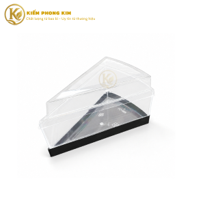 Hộp tam giác đựng bánh kem đế đen nắp nhựa trong kích thước 11,5 x 6,5cm của KPK Packaging